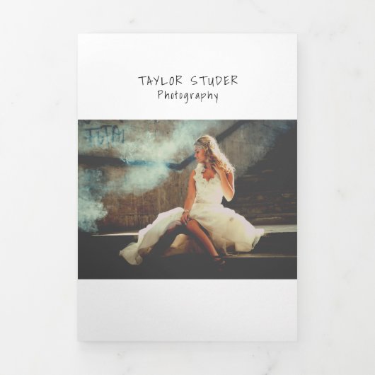 Einfache Broschüre für Schwarz-weiße Fotografen (Cover)