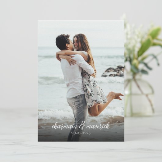 Einfache Burnt Orange Script Foto QR Code Hochzeit Einladung (Stehend Vorderseite)