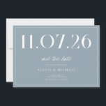 Einfache Chic Hochzeit ohne Foto Save the Date<br><div class="desc">Eine schlichte,  moderne Save the Date Karte. Personalisieren Sie dieses schicke,  staubige blau-weiße Design,  um Ihr Hochzeitsdatum,  Namen und Details zu haben.</div>