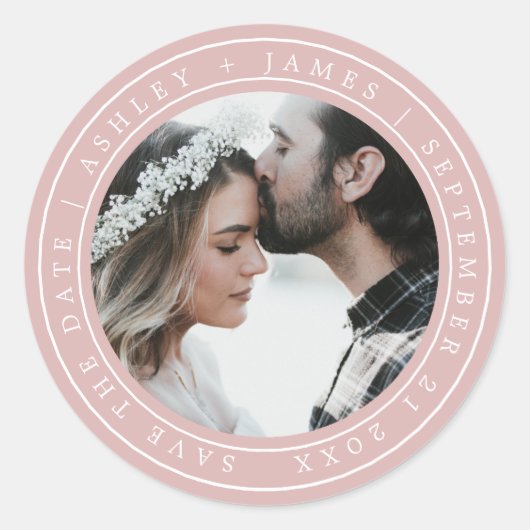 Einfache Chic Save the Date Hochzeit Foto Rosa Runder Aufkleber (Vorderseite)