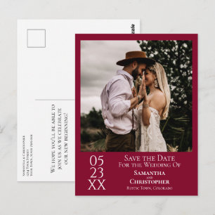 Einfache Cranberry-Rote Hochzeitsankündigung mit F Postkarte