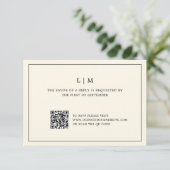 Einfache Cream Monogram QR Code Elegante Hochzeit RSVP Karte (Stehend Vorderseite)