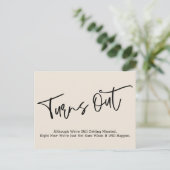 Einfache Creme vertagt Hochzeitsankündigung Postkarte (Stehend Vorderseite)