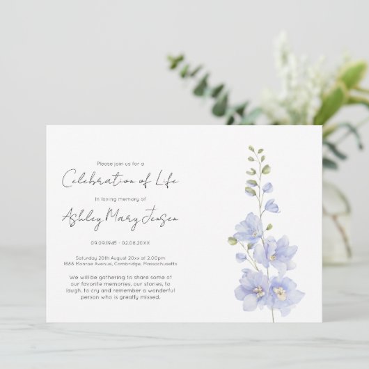 Einfache Delphinium-Feier des Lebens Einladung (Stehend Vorderseite)