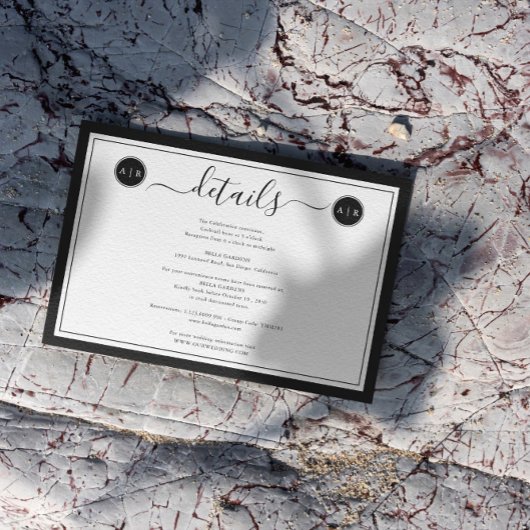 Einfache Details in Schwarz und Weiß Begleitkarte