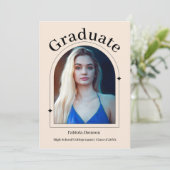 Einfache Dusty Rose Girl Abschluss Ankündigung (Stehend Vorderseite)