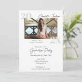 Einfache Einladung des modernen Fotos Abschluss (Stehend Vorderseite)