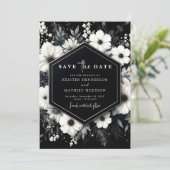 Einfache Elegance White Floral Wedding Save The Date (Stehend Vorderseite)