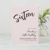 Einfache Elegant Blush Pink Black Sweet 16 Script Einladung (Stehend Vorderseite)
