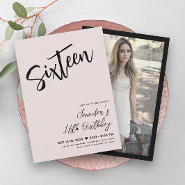Einfache Elegant Blush Pink Black Sweet 16 Script Einladung
