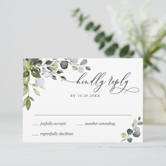 Einfache Elegant Eucalyptus Wedding RSVP Card Karte (Stehend Vorderseite)