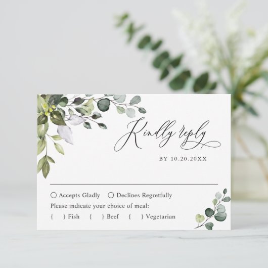 Einfache Elegant Eucalyptus Wedding RSVP Card Karte (Stehend Vorderseite)