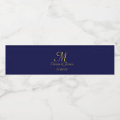 Einfache Elegant Navy Blue Gold Script Monogram Wasserflaschenetikett (Einzelnes Label)