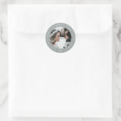 Einfache Elegant Save the Date Hochzeit Foto Gray  Runder Aufkleber (Tasche)