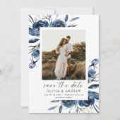 Einfache elegante blaue Blumen-Script- und Foto-Ho Save The Date (Vorderseite)