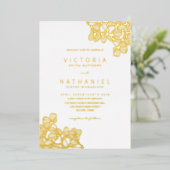 Einfache Elegante Blumensommer Hochzeit Real Gold Folieneinladung (Stehend vorne)