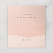 Einfache, elegante Blush-Hochzeitstisch-Platzkarte Platzkarte (Außenseite Aufgefaltet)