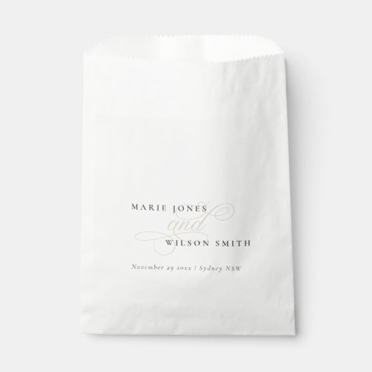 Einfache Elegante Chic Script Black & White Weddin Geschenktütchen (Vorderseite)