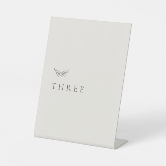 Einfache Elegante Elfenbeinhochzeit-Tischnummer Sockelschild (Vorderseite)