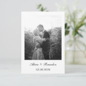 Einfache, elegante Foto-Schwarz-weiß-Text-Hochzeit Save The Date (Stehend Vorderseite)