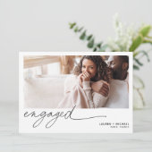 Einfache Elegante Foto Script QR Code-Verlobung Einladung (Stehend Vorderseite)