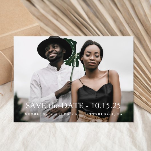 Einfache, elegante Hochzeit eines Fotos Save The Date