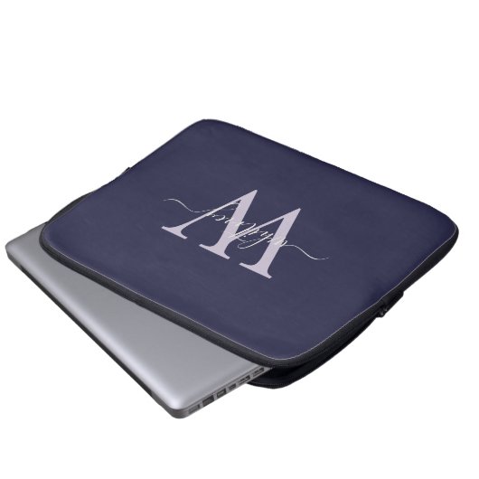 Einfache Elegante Lila Monogrammnamen und erste Laptopschutzhülle (Vorne Knopf)