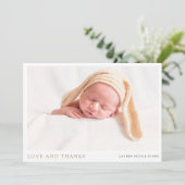 Einfache Elegante moderne Babygeschenke für Jungen Dankeskarte (Stehend Vorderseite)
