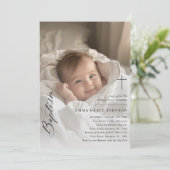 Einfache, elegante Overlay-Foto-Taufe Junge oder M Einladung (Stehend Vorderseite)