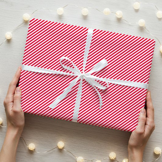 Einfache elegante, schmale Streifen Muster rot Wei Geschenkpapier