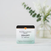 Einfache Elegante Schönheitssalon Erstmals Rabattkarte (Stehend Vorderseite)