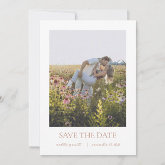 Einfache elegante Schrift Hochzeitseinladungskarte Save The Date