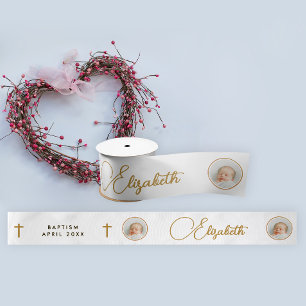 Einfache, elegante Schrift mit dem Foto White Cros Satinband