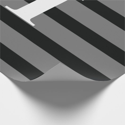 Einfache elegante Schwarz-Weiß-Streifen Monogramm Geschenkpapier (Ecke)