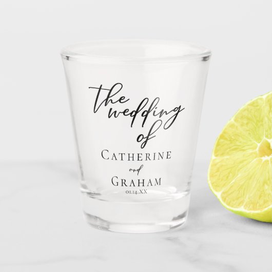 Einfache Elegante Schwarze Typografie Custom Weddi Schnapsglas (Vorderseite)