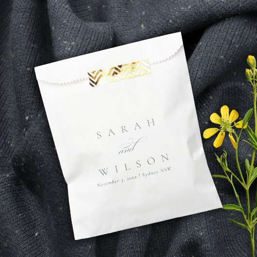 Einfache, elegante Script Black & White Wedding Geschenktütchen