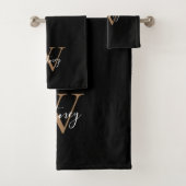 Einfache elegante Script Monogram Black and Gold Badhandtuch Set (Insitu)