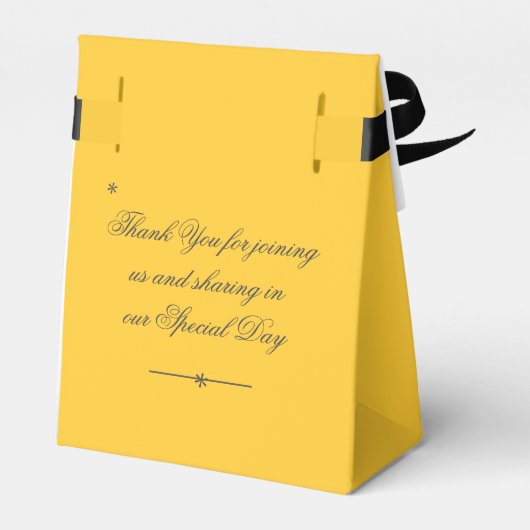 Einfache elegante Sunshine Yellow Script Name Wedd Geschenkschachtel (Rückseite)