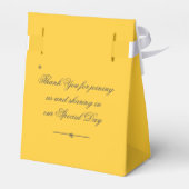 Einfache elegante Sunshine Yellow Script Name Wedd Geschenkschachtel (Rückseite)
