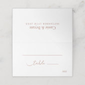 Einfache Elegante Terracotta Moderne Skripte Hochz Platzkarte (Außenseite Aufgefaltet)