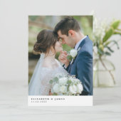 Einfache elegante Zwei-Foto-Hochzeit Dankeschön-Ka Dankeskarte (Stehend Vorderseite)