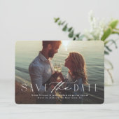 Einfache, elegante Zwei-Foto-Moderne Save the Date (Stehend Vorderseite)