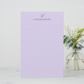 Einfache Eleganz Lila Monogramm liniert Briefpapier (Stehend Vorderseite)