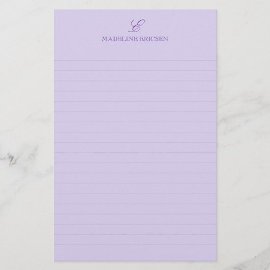Einfache Eleganz Lila Monogramm liniert Briefpapier (Vorderseite)