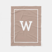 Einfache erdige Beige Toned Initial Monogram Fleecedecke (Vorderseite)