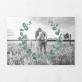 Einfache Eukalyptus-Wreath in einer Marmorhochzeit Dreifach Gefaltete Einladung (Cover)