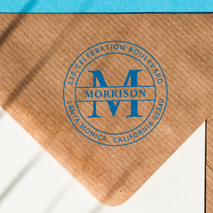 Einfache Familienname Monogram & Round-Rücksendead Permastempel
