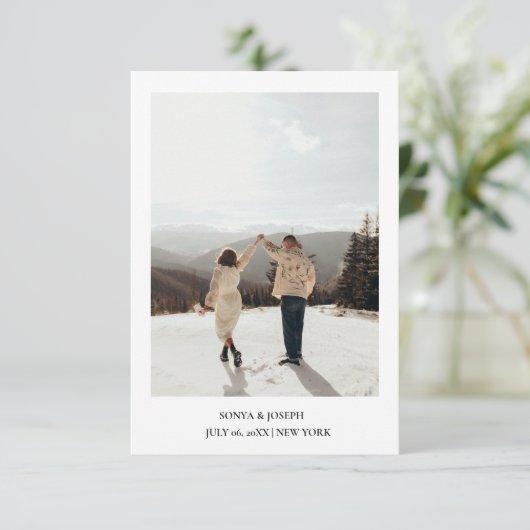 Einfache Farbe Eleganter Text und Foto / Hochzeit Save The Date (Stehend Vorderseite)