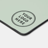 Einfache Firmenlogos auf Grün Schreibtischunterlage (Ecke)