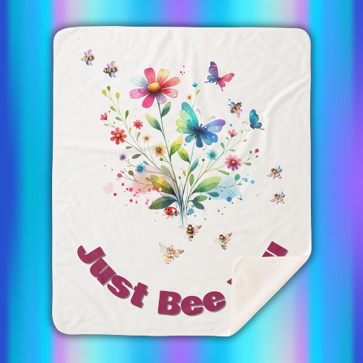 Einfache Floral-Aquarell-Monogramm-Biene auf weiß Sherpadecke